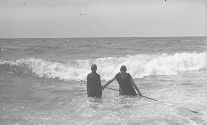 Banyistes a la platja