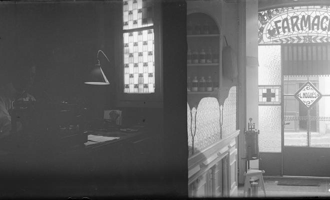 Interior de la farmàcia Nogués