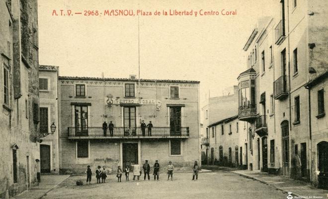 2968 Masnou, plaza de la Libertad y Centro Coral