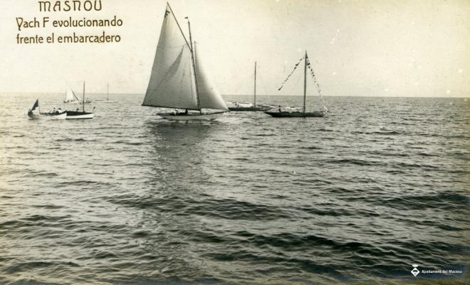 MASNOU Yach evolucionando frente el embarcadero
