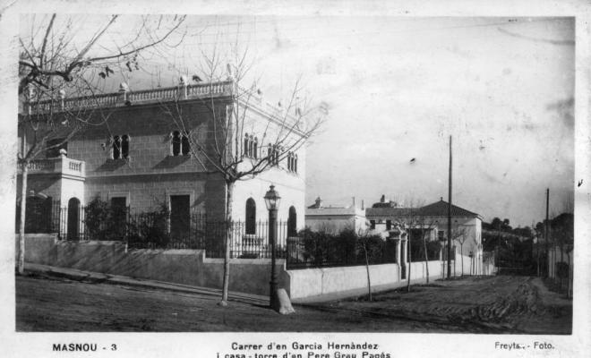3 - Carrer d'en Garcia Hernàndez i casa-torre d'en Pere Grau Pagès