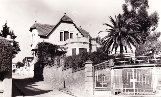 Casa a la urbanització Califòrnia?