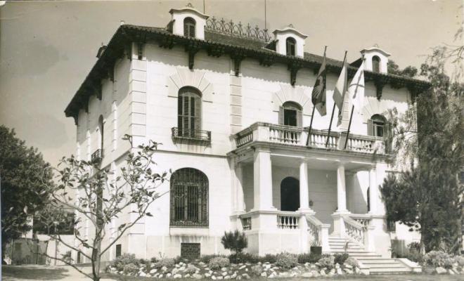 Vista de la façana de l'Alberg