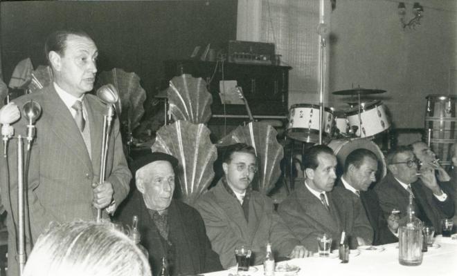 Sr. Mirapeix fent un parlament