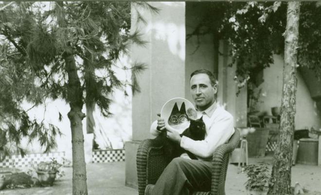 Joan Comellas Maristany al jardí de casa seva