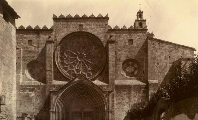 Façana del monestir de Sant Cugat del Vallès