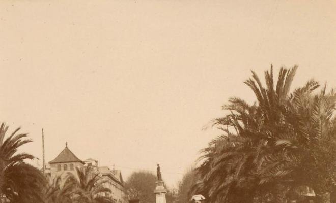 Monument d'Antoni López al passeig d'Isabel II, a Barcelona