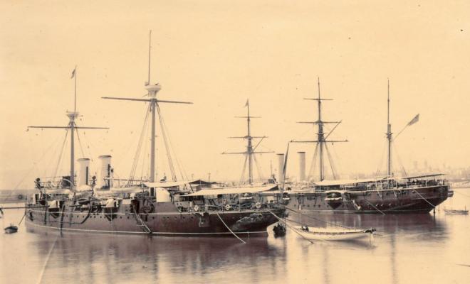 Vaixells de vapor Reina Regente (davant) i Alfonso XXII (darrere)