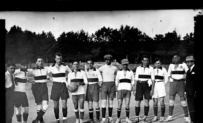 Retrat dels jugadors del primer equip del Club Deportiu Masnou