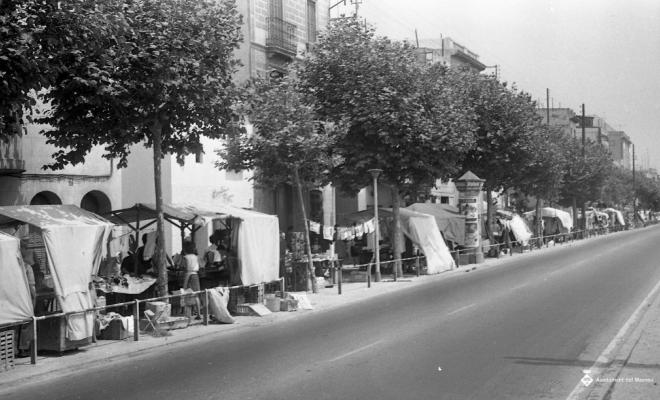 Parades del mercat al carrer de Barcelona