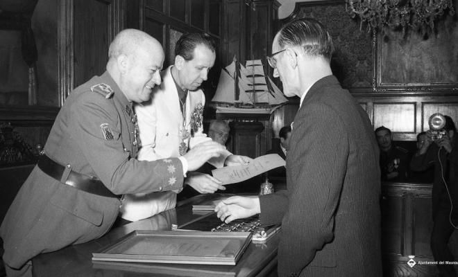 Festa franquista de l'Alliberament, lliurament de medalles