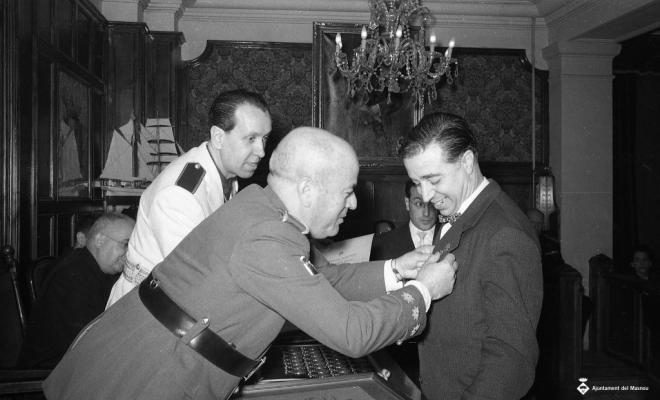Festa franquista de l'Alliberament, lliurament de medalles