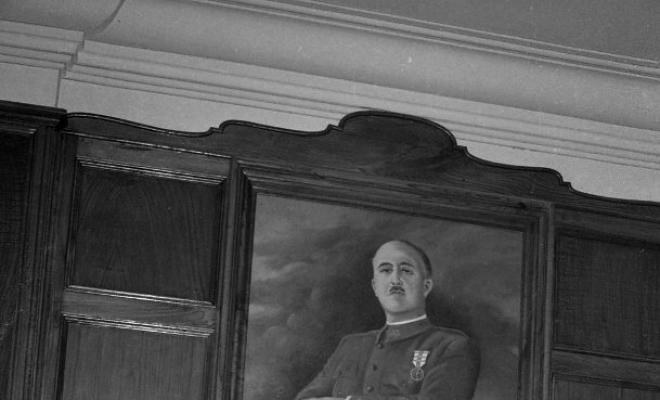 Festa franquista de l'Alliberament, lliurament de medalles
