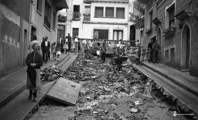 Efectes dels aiguats al carrer Mare de Déu del Carme