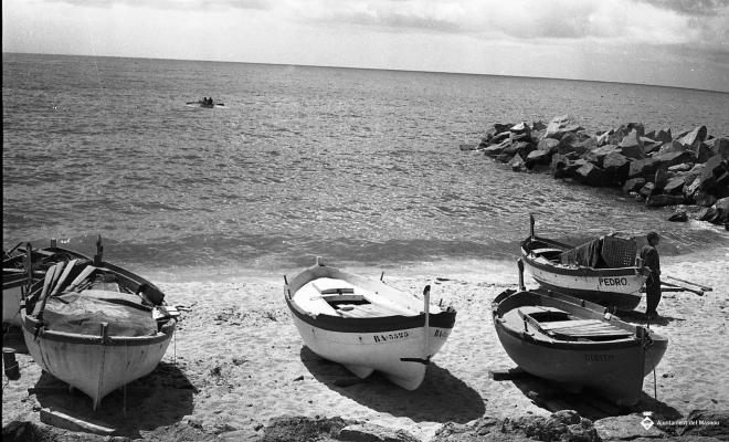 Platja i barques