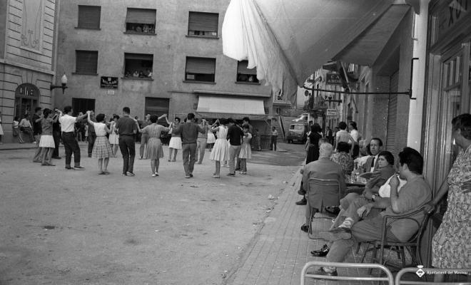 Festa Major, sardanes a la plaça de la Llibertat