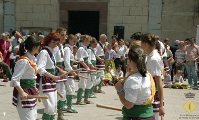 Ball de bastons durant la Festa Major de Sant Isidre