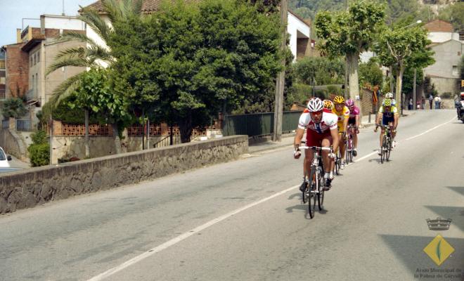 Moment del pas per la Palma de la 85 Volta Ciclista Catalunya