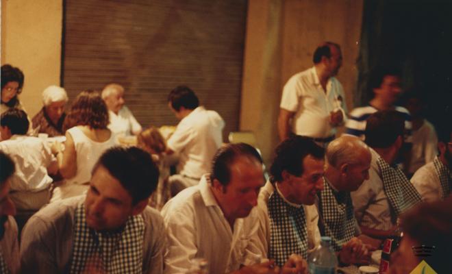 Festa Major de Santa Maria. Sopar de carrer al carrer Santa Maria