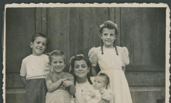 Grup d'infants de la família Roca