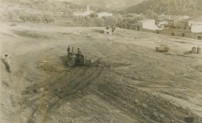 Obres de construcció del nou camp de futbol de la Palma de Cervelló