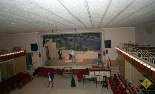 Preparació del muntatge teatral Cançó d'amor i de guerra a la seu de la Societat Aliança Palmarenca