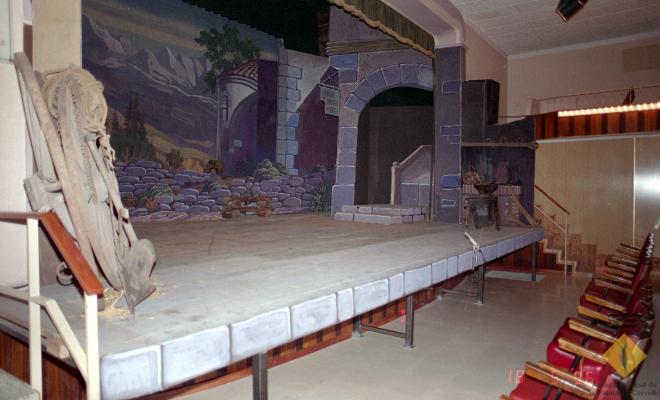 Preparació del muntatge teatral Cançó d'amor i de guerra a la seu de la Societat Aliança Palmarenca