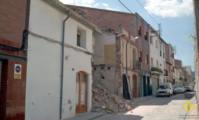 Enderrocament de Cal Figuerola situat al carrer Santa Maria número 45