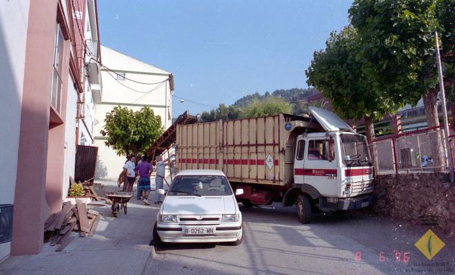 Camió al carrer Sant Cristòfol