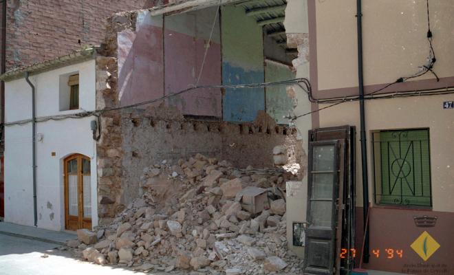 Enderrocament de Cal Figuerola situat al carrer Santa Maria número 47