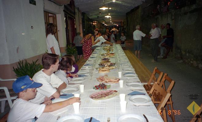 Sopar de Festa Major al carrer Santa Maria