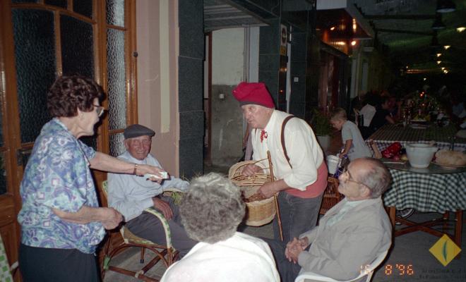 Sopar de Festa Major al carrer Santa Maria