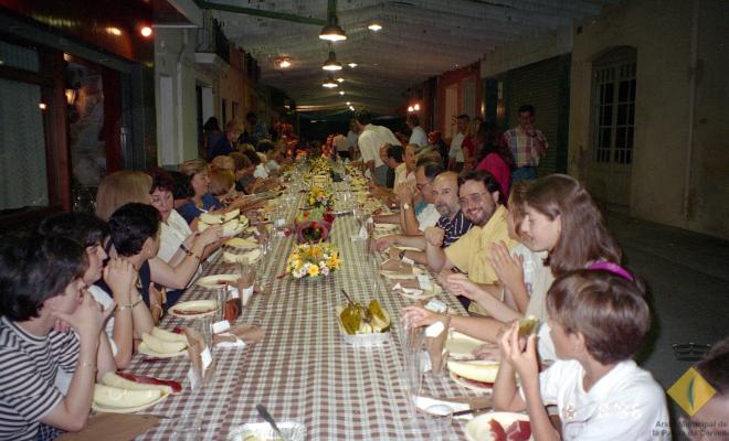 Sopar de Festa Major al carrer Santa Maria