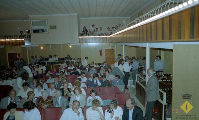 Públic a la platea de la Societat Aliança Palmarenca