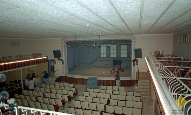 Assaig de representació teatral a la seu de la Societat Aliança Palmarenca