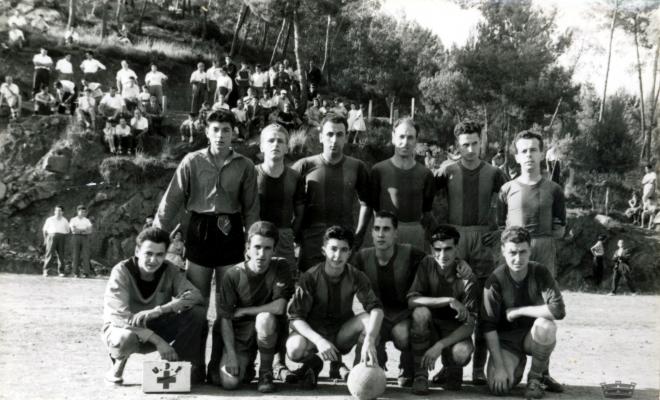 Equip de futbol de la Unió Esportiva la Palma abans de l'inici d'un partit