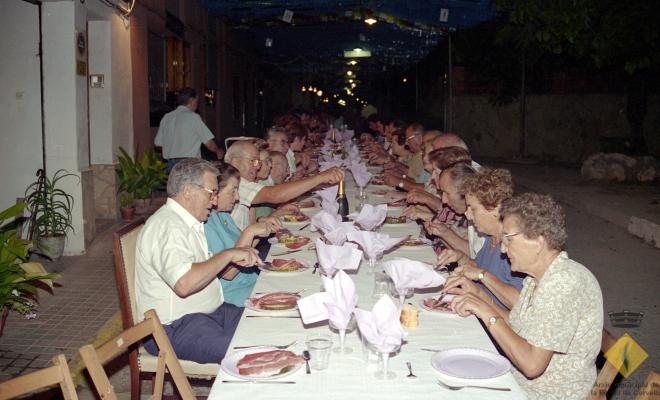Sopar de Festa Major al carrer Santa Maria
