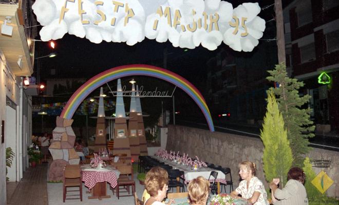 Sopar de Festa Major al carrer Santa Maria