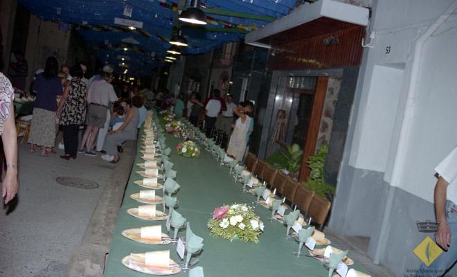 Sopar de Festa Major al carrer Santa Maria