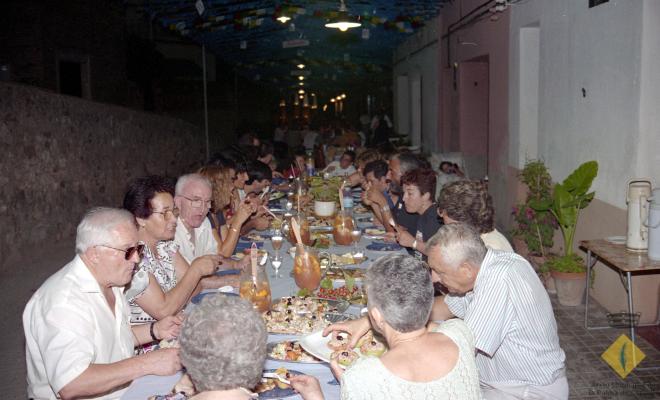 Sopar de Festa Major al carrer Santa Maria