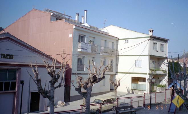 Façana de nova promoció immobiliària al carrer Sant Josep