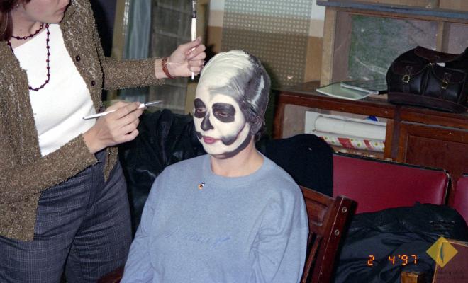 Curs de maquillatge per actors a la seu de l'Aliança Palmarenca