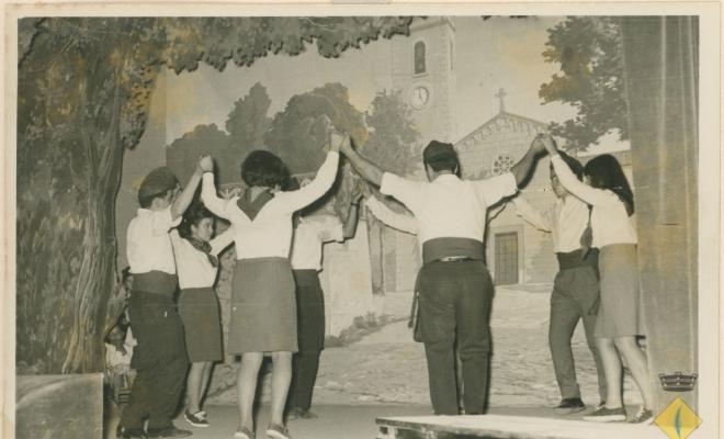 Sardanes interpretades en una obra de teatre feta a l'Aliança
