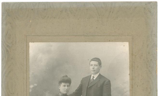 Retrat de noces de Rosa Roca Ollé i Lluís Roig
