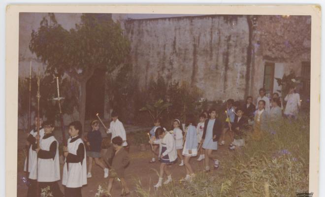 Processó del Corpus amb nens i nenes amb espelme