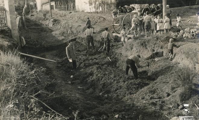 Obres de construcció del pont del carrer Ferran Muñoz