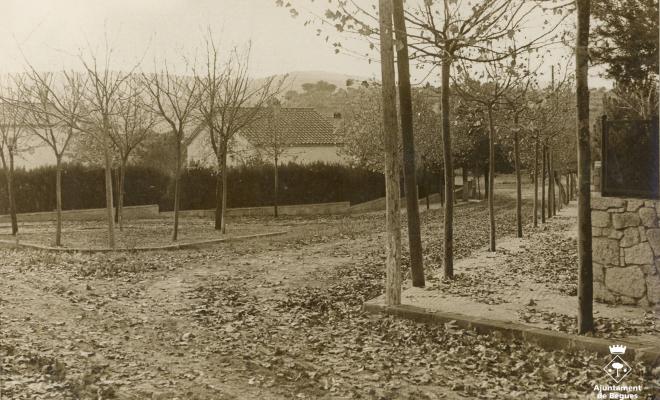 Vista de l'illeta entre els carrer Jaume Petit i Doctor Molins