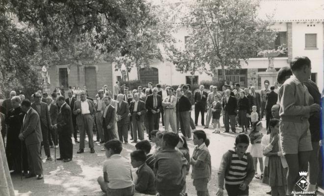 Inauguració de la font a la plaça Camilo Riu