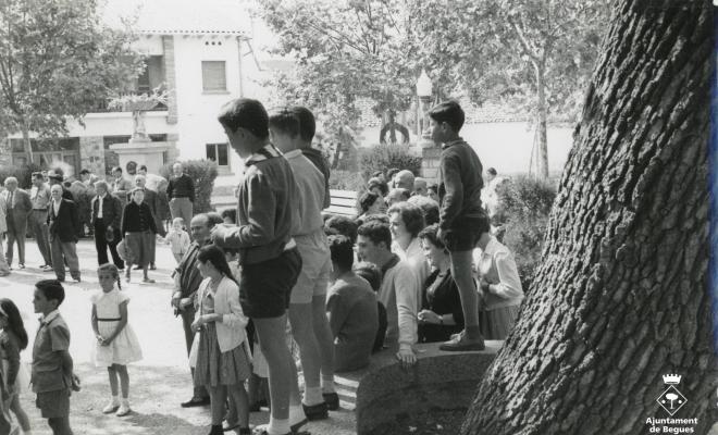 Inauguració de la font a la plaça Camilo Riu