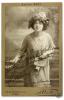 Retrat d'estudi de l'actriu francesa Marthe Régnier. París.